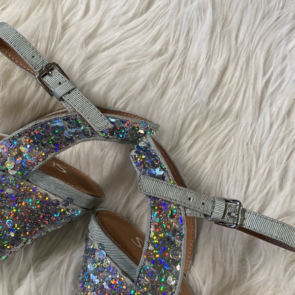 Shelly’s London • Goldie Platform Iridescent Sequin Sandals - Picture 8 of 13